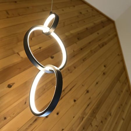セイラム Modern Upstairs Loft - Newly Renovated!ヴィラ エクステリア 写真